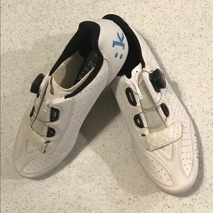 New Fizik R3 women’s road cycling shoe - size 40.
